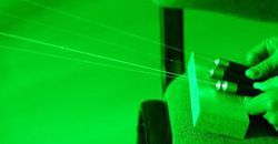 ¿Puede el puntero láser potente matar un humano?