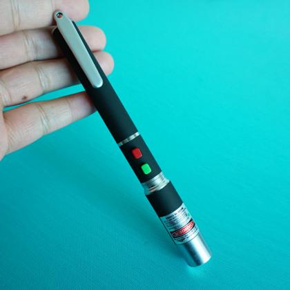 Lápiz láser 5mW mini con dos colores de verde / rojo