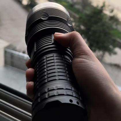 Puntero láser verde 25W más potente del mundo con 24 diodos