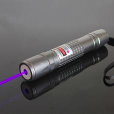 Puntero láser azul violeta 500mW que encendió petardos